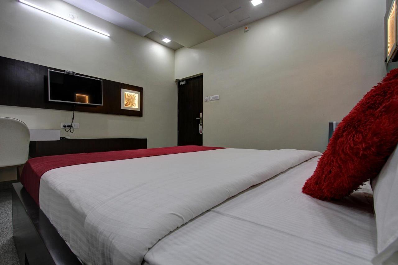 Hotel Le Grande Bijāpur Exterior photo